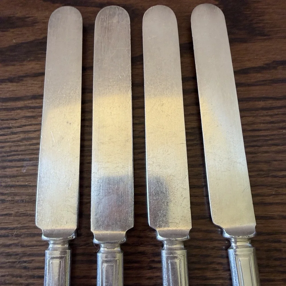 Vintage Rogers Meriden Silverplate Flat Butter Knives Spreader Set of 8 Art Deco